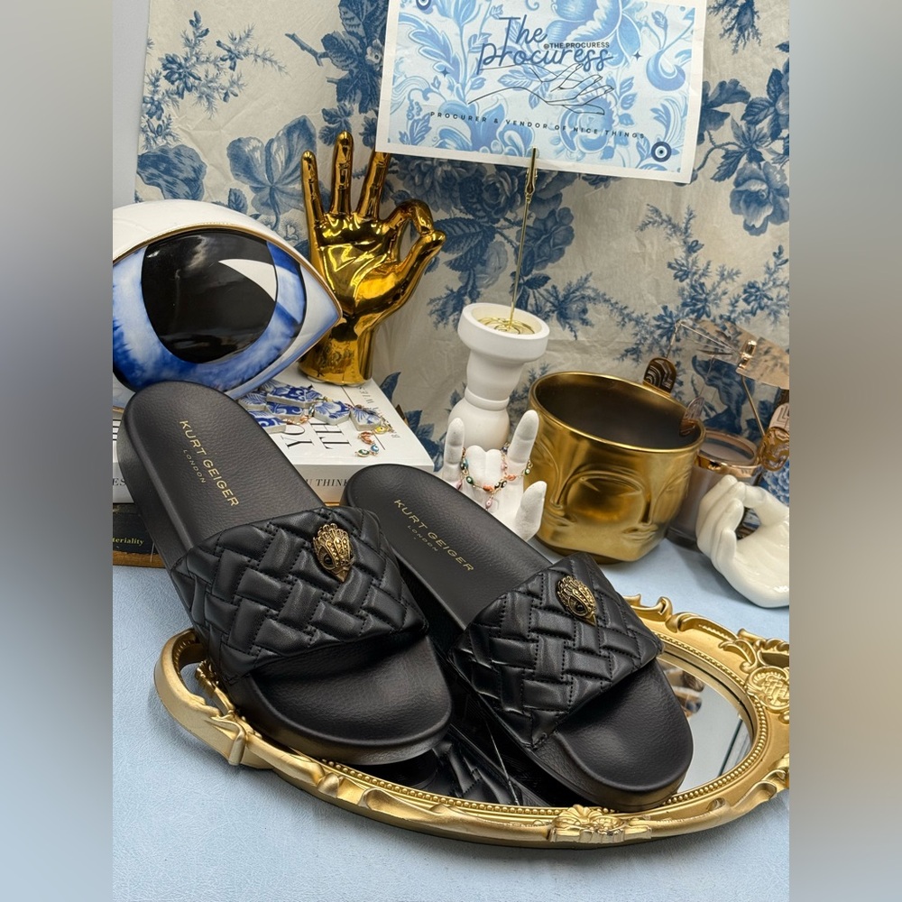 🆕 KURT GEIGER LONDON 🧿 NWOB Meena Eagle Slide, Quilted Black - Picture 3 of 11
